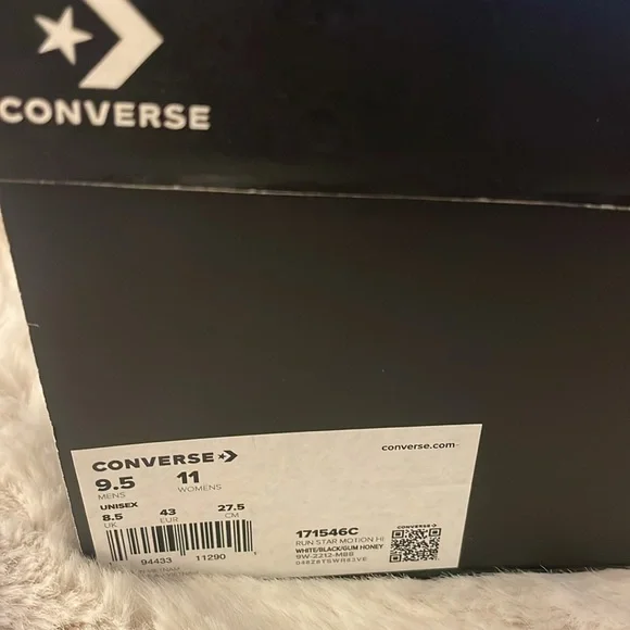 NIB Converse Run Star MotionWhite Black Gum sneaker size 9.5